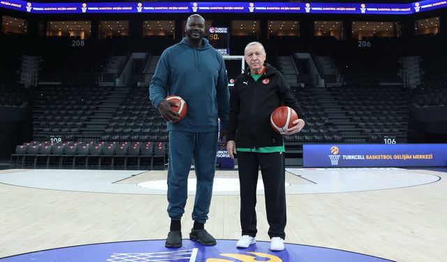 Cumhurbaşkanı Erdoğan, NBA efsanesi Shaquille O’Neal ile basketbol oynadı