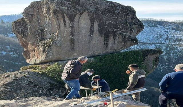Efsane Gelin Kayasına seyir terası yapılıyor