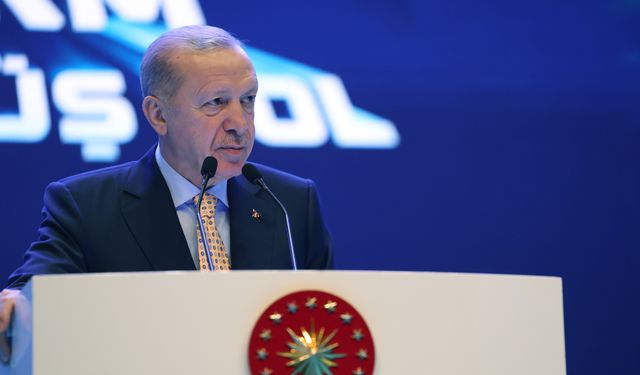 Cumhurbaşkanı Erdoğan:” Kara yolu ulaşımında destan yazdık”