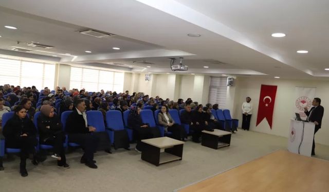 Burdur’da 165 kantin çalışanına hijyen eğitimi