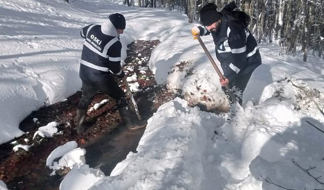 Kar altında kesintisiz su mesaisi: OSKİ 400 personelle sahada