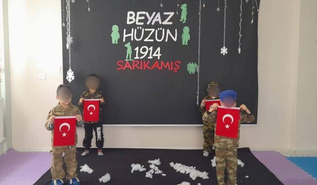 Kars’ta 4-6 Yaş Grubu Minik Yürekler Şehitlerini Unutmadı