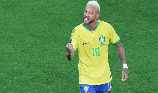 Neymar, Santos’taki sözleşmesini uzattı