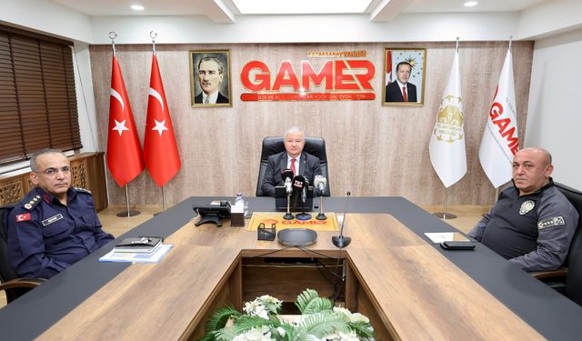 Aksaray Valisi Murat Duru, aylık asayiş değerlendirmesini yaptı