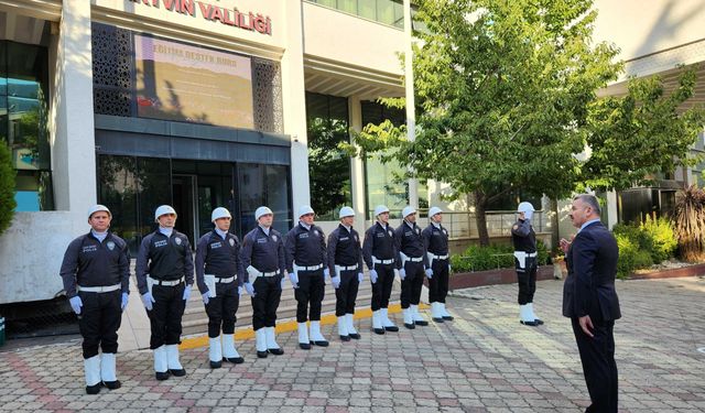 Artvin Valiliğine atanan Turan Ergün, görevine başladı