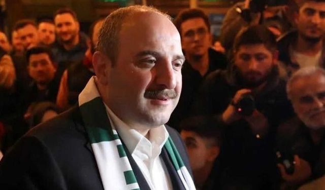 Mustafa Varank, Bursaspor'un deplasman sponsoru oldu