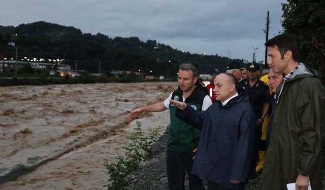 Artvin'de heyelan ve taşkınlar nedeniyle 32 köy yolu kapandı