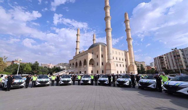 Mardin’de Emniyet ve Jandarma Teşkilatlarına 103 araç teslim edildi