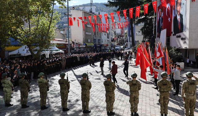 Artvin’de 29 Ekim Cumhuriyet Bayramı kutlanıyor