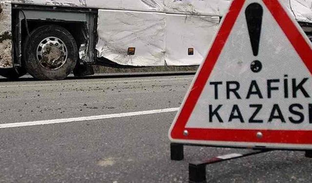 Afyon'da yolcu otobüsü kaza yaptı: 22 yaralı var