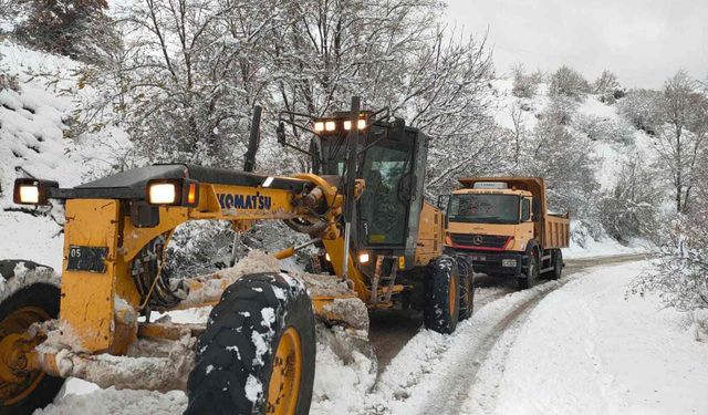 Yoğun kar yağışı Amasya’da ulaşımı etkiledi: 107 köy yolu ulaşıma kapandı