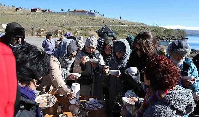 Seramik dünyasının önde gelen isimleri Ardahan'da buluştu