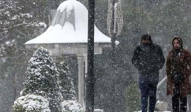 Soğuk hava ve kar yağışı nedeniyle dört ilde eğitime ara verildi