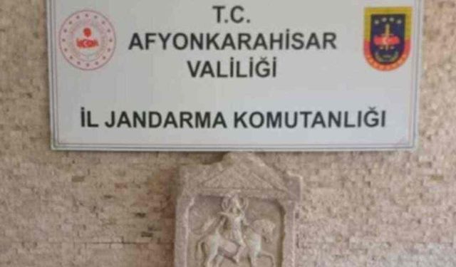 Afyon'da jandarma tarihi eser kaçakçılığına geçit vermedi