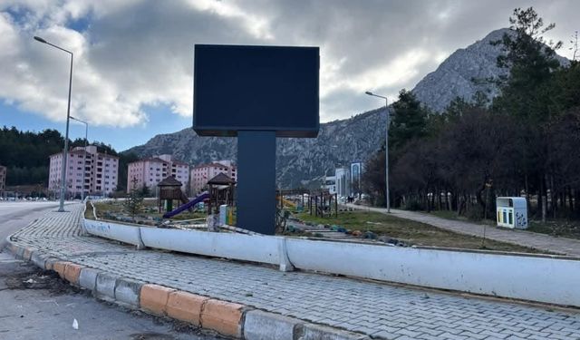 Eğirdir’de 5 yeni dijital billboard hizmete sunuldu