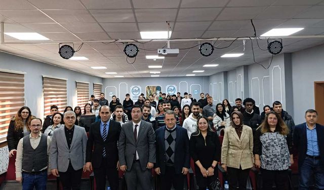 Kars Kafkas Üniversitesi İİBF'de Kariyer Günleri devam ediyor