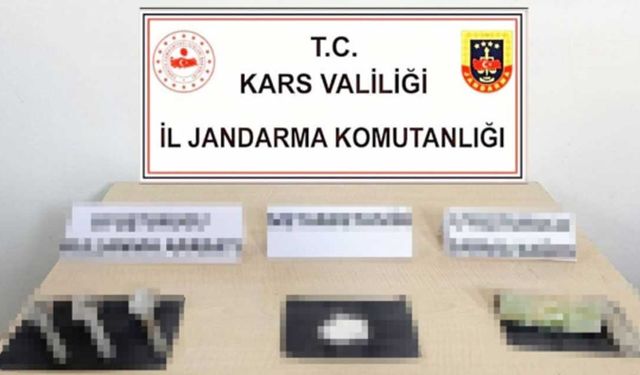 Kars'ta jandarma ekipleri güven uygulamasında uyuşturucu yakalandı