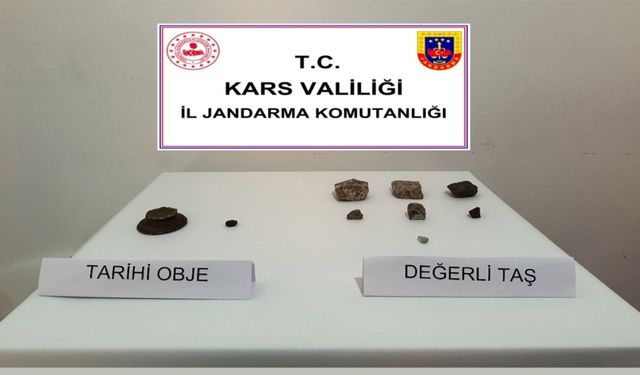 Kars'ta şüpheli araçtan tarihi eserler çıktı