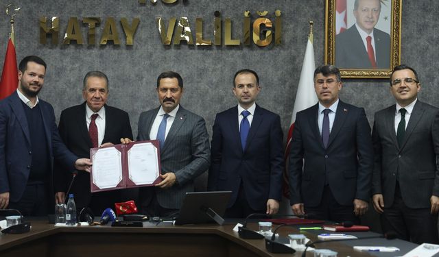 Hatay’a iş insanı Atakaş’tan yeni anadolu lisesi