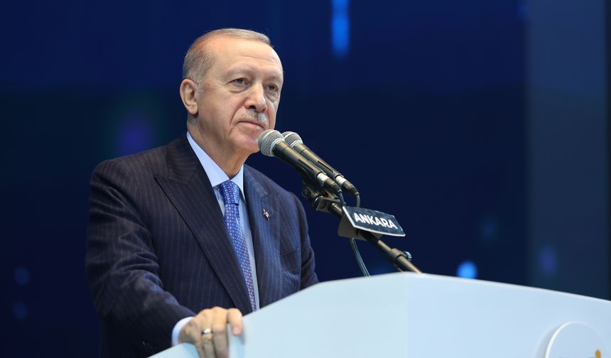 Erdoğan: Biz hukuku kanunun üstünde gören bir milletiz