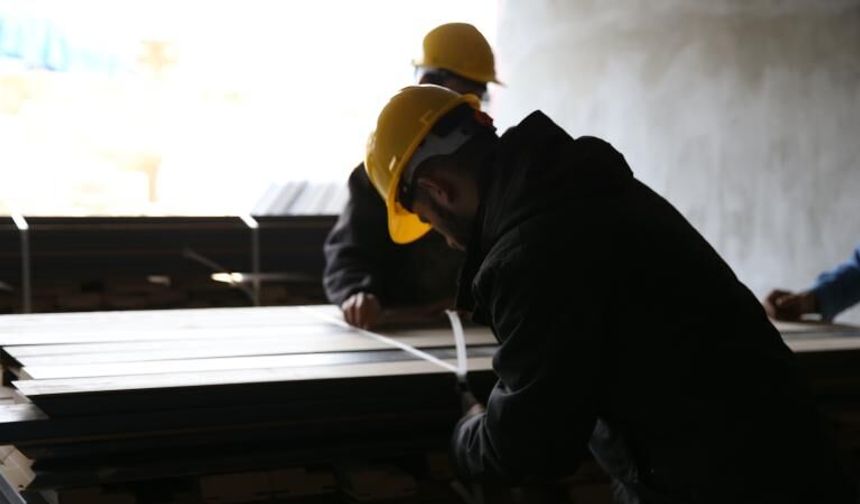 İnşaat sektöründe istihdam 3 aydır tarihi zirvede: Çalışan sayısı 2 milyonun üzerinde