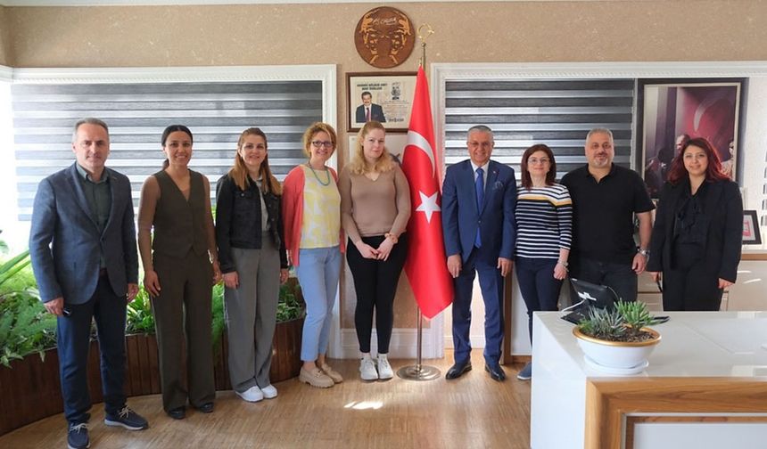 Erasmus öğretmenlerinden Başkan Topaloğlu’na ziyaret