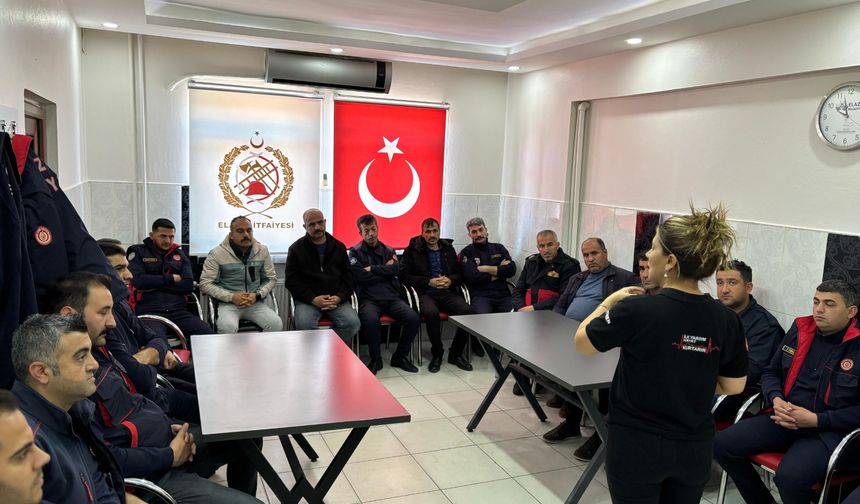 Elazığ’da itfaiye personeline ilk yardım eğitimi