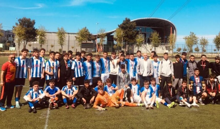 Trabzon Beşikdüzü'nde şampiyon: Farabi MTAL
