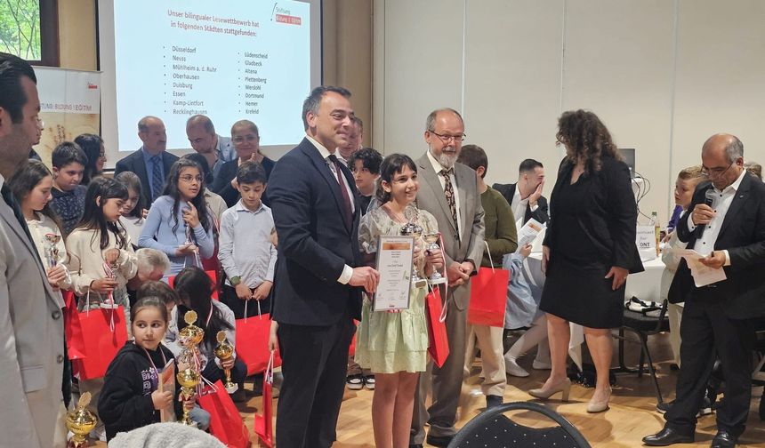 Kuzey Ren-Vestfalya’da İki Dilli Okuma Festivali görkemli bir gala gecesiyle taçlandı