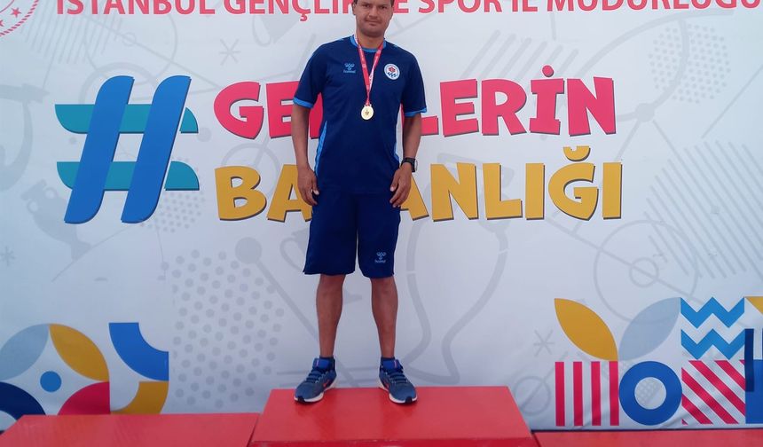 Emrah Öztürk'ten Türkiye rekoru