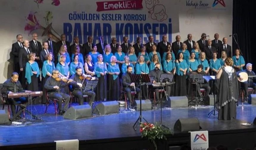 Mersin'de gönülden sesler korosundan ‘Bahar’ ziyafeti