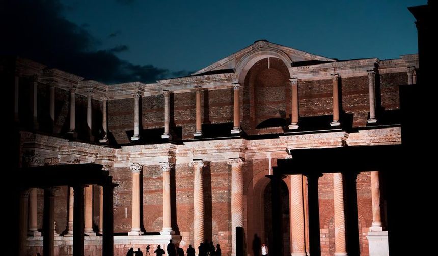 Lidya’nın kalbi gece ışıklarıyla yeniden canlanıyor!