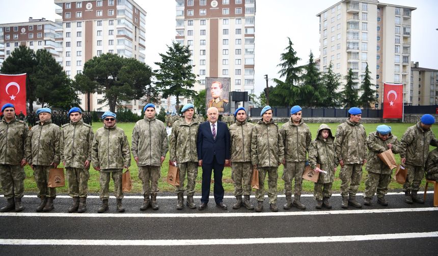 Trabzon Büyükşehir Belediye Başkan Vekili Gülay, temsili askerlik törenine katıldı