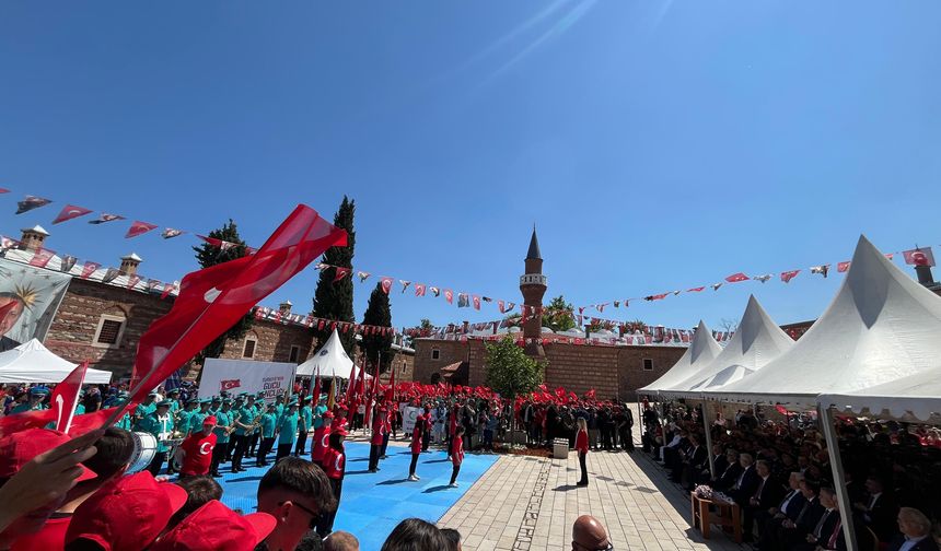 19 Mayıs Bursa'da coşkuyla kutlandı