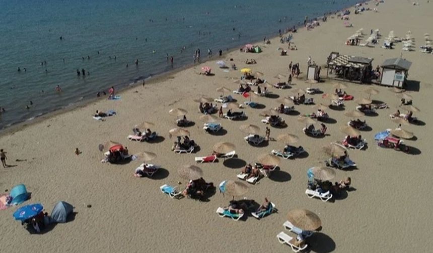 İzmir'de Pamucak Sahili sezona hazır
