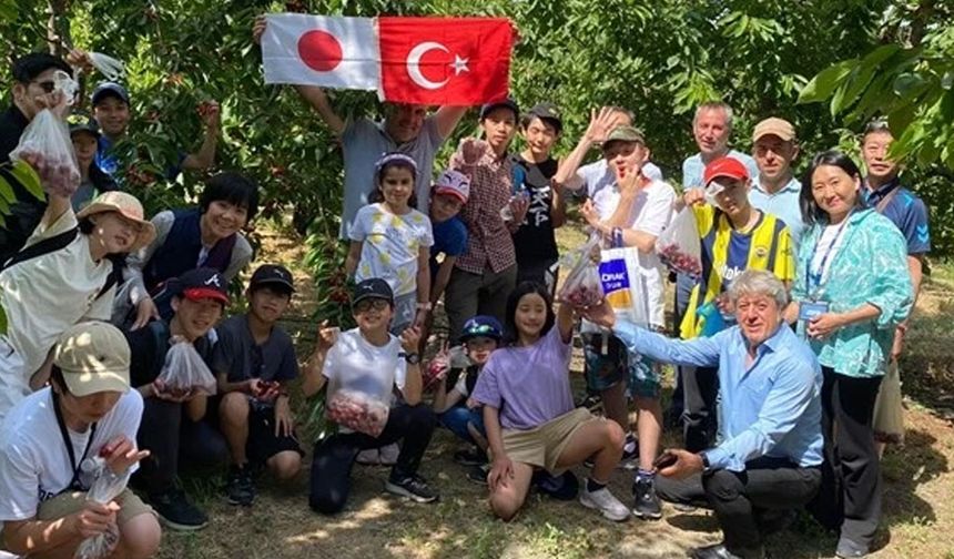Denizli’nin kültür köprüsü kirazla kuruldu