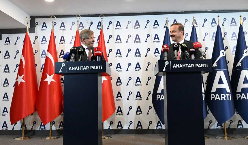 Ağıralioğlu, Davutoğlu ile biraraya geldi: “PKK'ya nezaket, millete serzeniş”