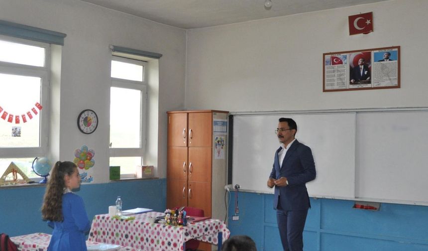 Kaymakam İsmail Demirtaş’tan Sulakbahçe Köyü İlkokuluna ziyaret