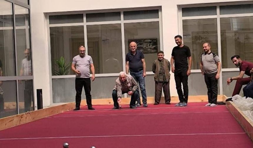 Kars’ta ulu çınarlar Bocce Sahası'nda ter döktü