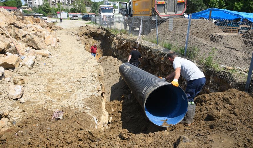 Giresun Belediyesi yağmur suyu hatlarını iyileştiriyor