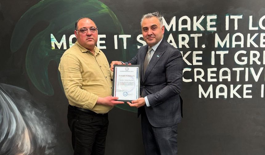 İlhan Kılıç’a Avrupa Azerbaycan Merkezi’nden Fahri Berat Ödülü