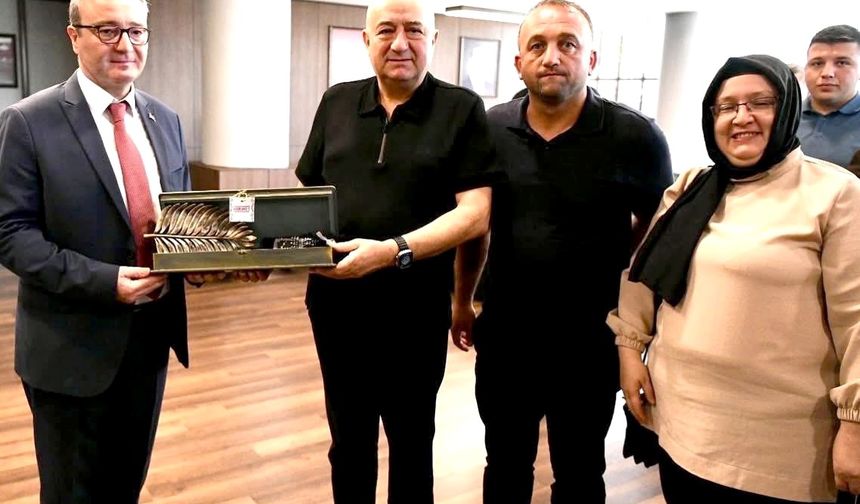 AK Parti Çanakkale Milletvekili Gider: "Konu hizmetse bizde parti ayrımı olmaz"