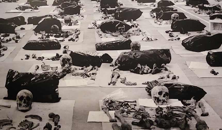 Srebrenitsa Soykırımı'nın hafızası bu galeride