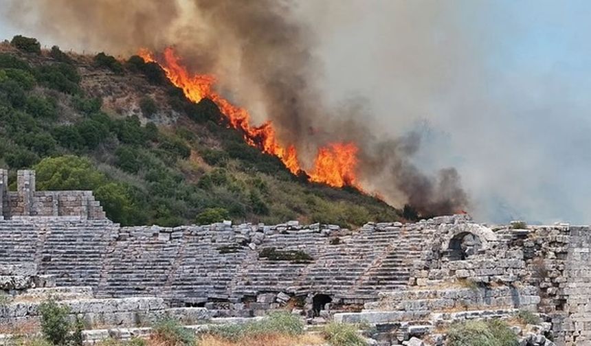 Antalya alev alev: Muratpaşa, Aksu ve Manavgat’ta eş zamanlı yangın!