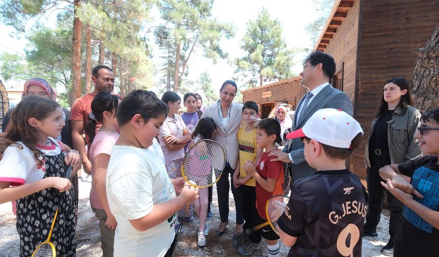 Vali Bilgihan’dan Karakent’e eğitim ve tarım ziyareti