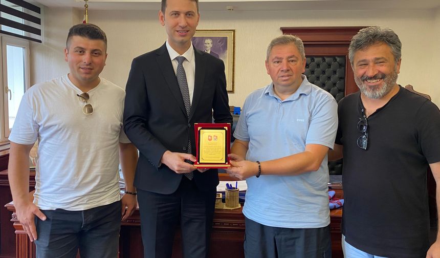 Artvinli Trabzonspor’lardan kaymakamlara ziyaret