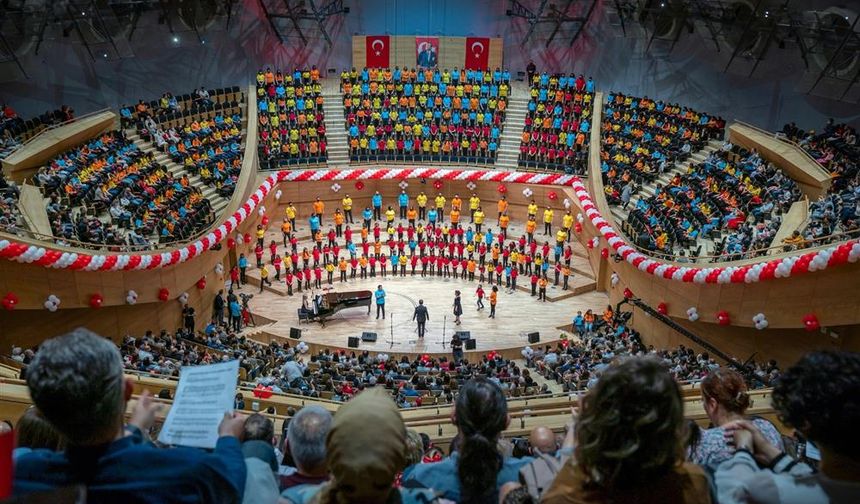 AKM ve CSO sezonu rekorla kapattı
