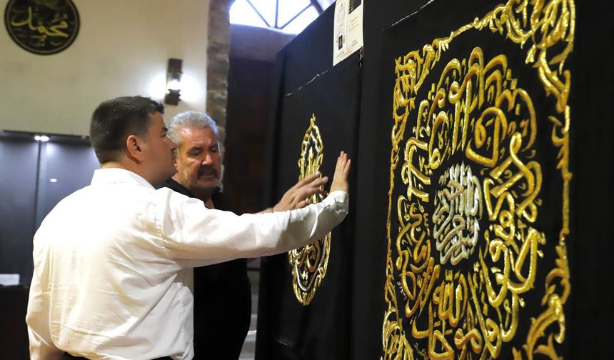 Kutsal Emanetler Sergisi Aksaray'da yoğun ilgi görüyor