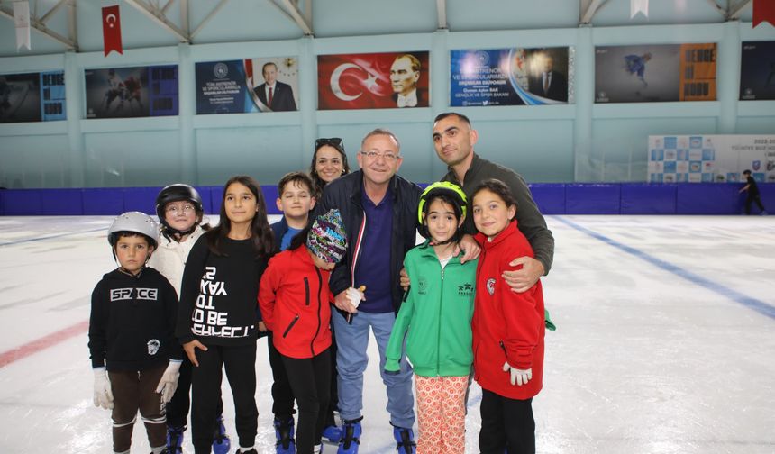 Vali Ziya Polat, Sürat Pateni etkinliğinde sporcularla bir araya geldi