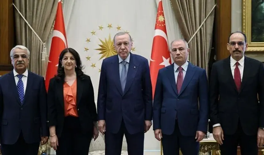 Cumhurbaşkanı Erdoğan, DEM Parti heyetiyle Beştepe’de: "Tarihi bir görüşme"